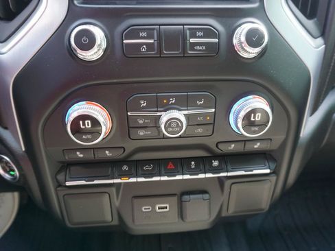 Used 2020 GMC Sierra 1500 Elevation w/ Elevation Value Package AWD/4WD image 19