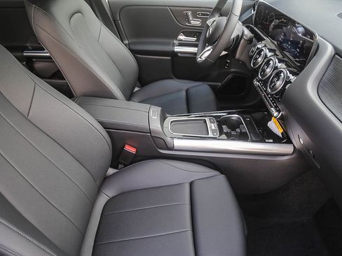 New 2026 Mercedes-Benz GLA 250 image 15