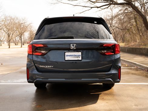 Certified 2026 Honda Odyssey EX-L image 8
