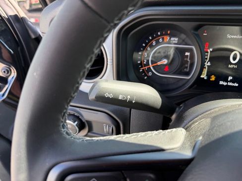 New 2026 Jeep Gladiator Sport AWD/4WD image 13