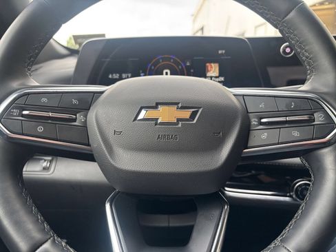 Used 2025 Chevrolet Equinox LT FWD image 29