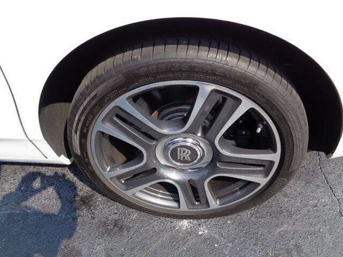 Used 2017 Rolls-Royce Ghost image 21