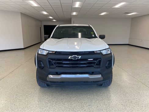 Used 2024 Chevrolet Colorado Trail Boss image 3