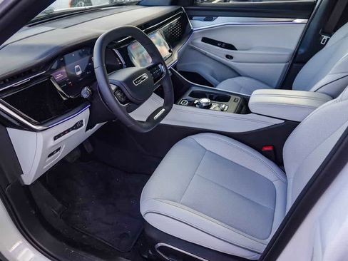 Used 2025 Jeep Wagoneer S Limited image 15