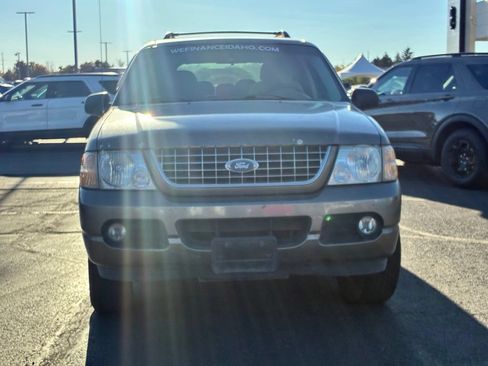 Used 2005 Ford Explorer XLT AWD/4WD image 4