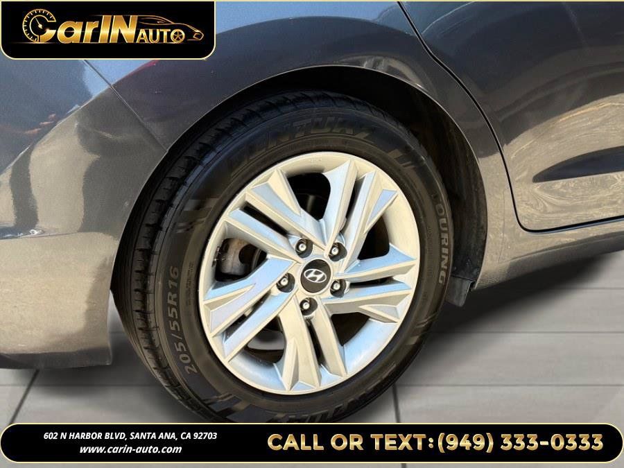 Used 2020 Hyundai Elantra SEL FWD image 29
