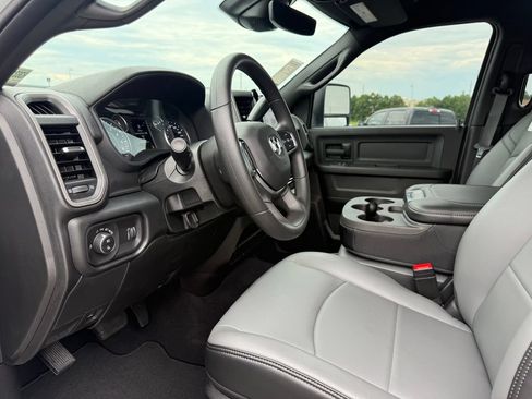 New 2026 RAM 3500 Tradesman AWD/4WD image 4