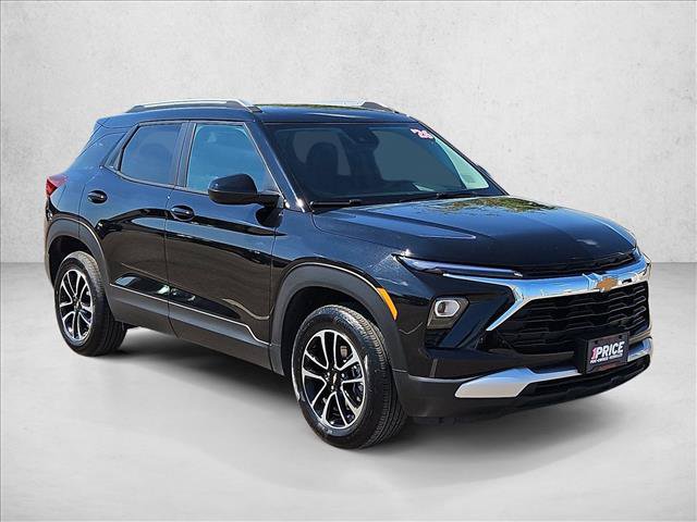 Used 2026 Chevrolet TrailBlazer LT AWD/4WD image 3