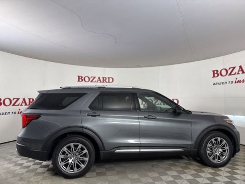 New 2026 Ford Explorer Platinum image 8