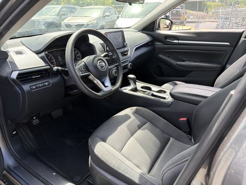 Used 2022 Nissan Altima 2.5 SV FWD image 7