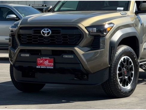 New 2025 Toyota Tacoma TRD Off-Road image 12