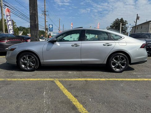 Used 2023 Honda Accord EX image 16