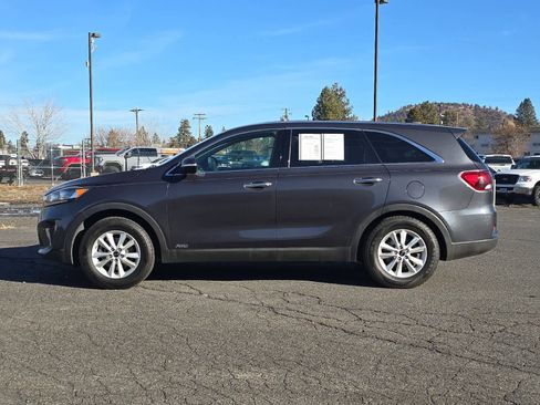 Used 2019 Kia Sorento LX V6 image 5