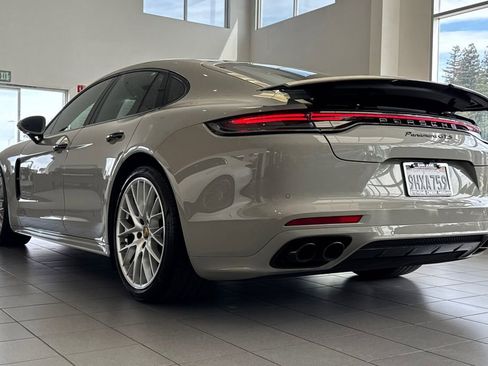 Used 2023 Porsche Panamera GTS image 5