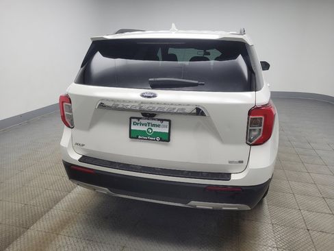 Used 2020 Ford Explorer XLT w/ Equipment Group 202A AWD/4WD image 7