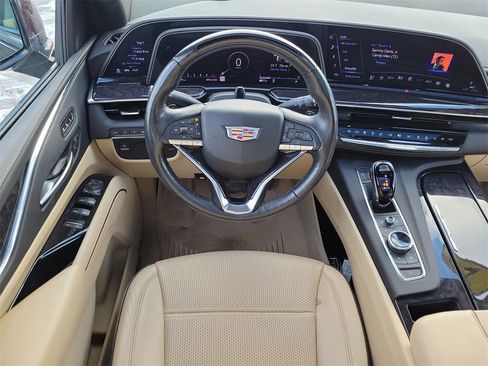 Used 2023 Cadillac Escalade Premium Luxury w/ LPO, Radiant Package image 13