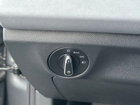 New 2026 Volkswagen Jetta SE FWD image 25