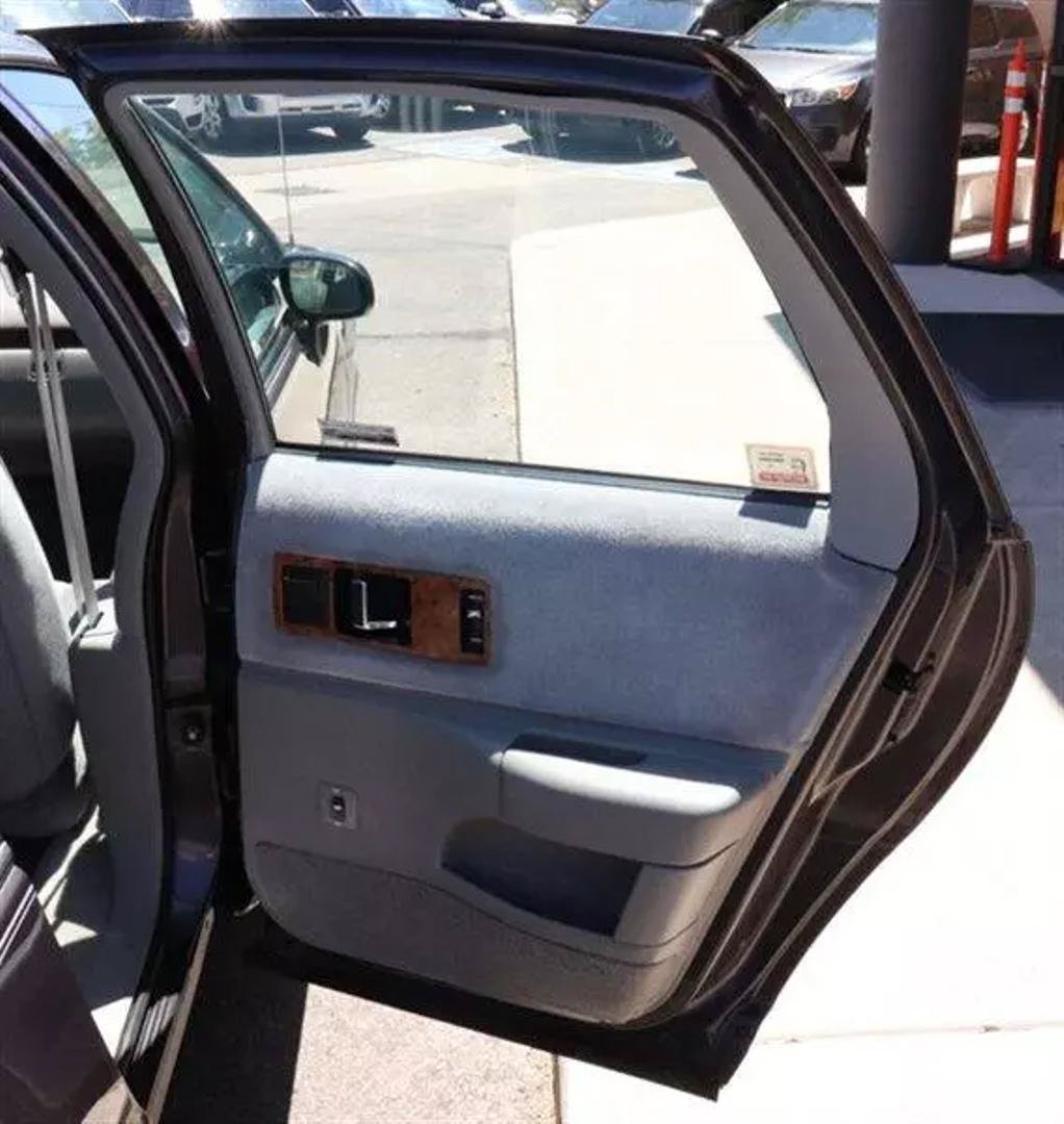 Used 1993 Chevrolet Caprice Classic RWD image 24