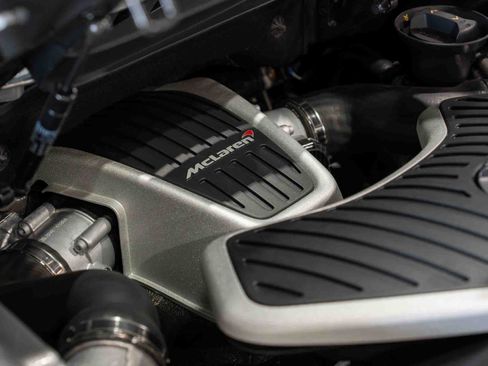 Used 2016 McLaren 650S Spider RWD image 31