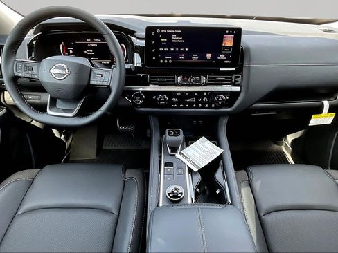 New 2026 Nissan Pathfinder SL AWD/4WD image 13
