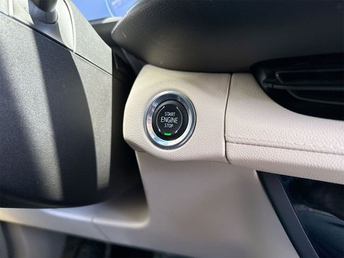 Used 2023 Buick Envision Essence image 16