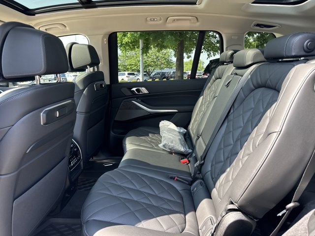 Certified 2026 BMW X7 xDrive40i w/ Premium Package AWD/4WD image 13