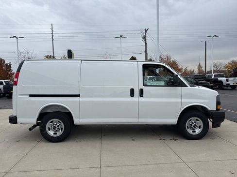 New 2024 GMC Savana 2500 w/ Driver Convenience Package RWD image 11