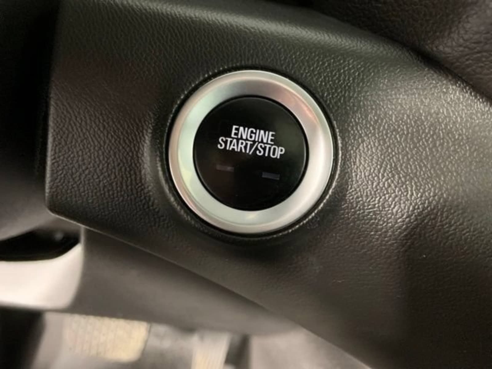 Used 2018 GMC Terrain Denali w/ Advanced Safety Package AWD/4WD image 27