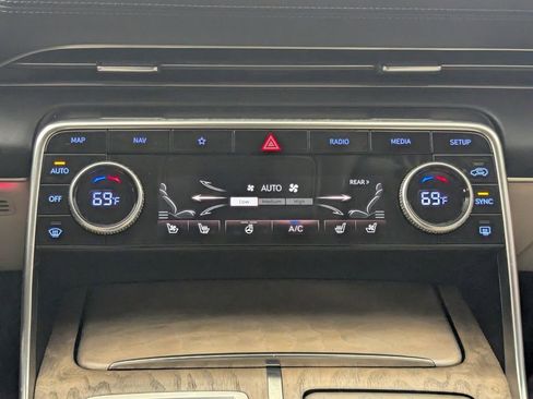 Used 2021 Genesis GV80 2.5T w/ Advanced Package 02 AWD/4WD image 21