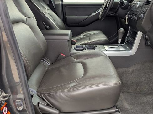Used 2009 Nissan Pathfinder SE AWD/4WD image 26
