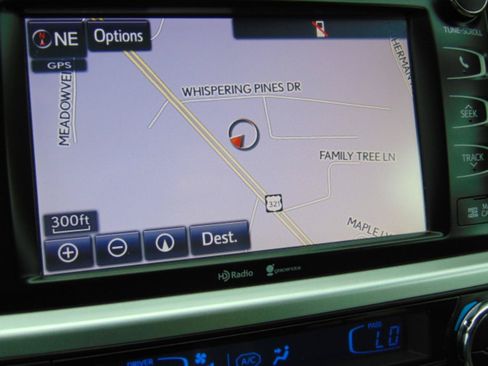 Used 2015 Toyota Highlander Limited FWD image 9