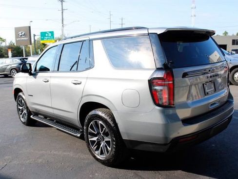 Used 2023 Chevrolet Tahoe Z71 w/ Luxury Package AWD/4WD image 7