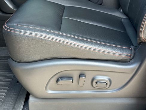 Used 2024 Nissan Titan PRO-4X w/ Pro-4x Convenience Package AWD/4WD image 22