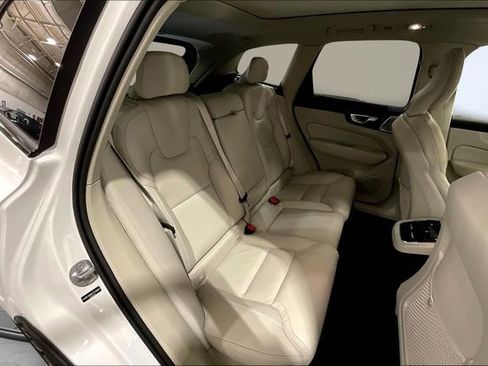 New 2026 Volvo XC60 B5 Ultra w/ Climate Package image 11