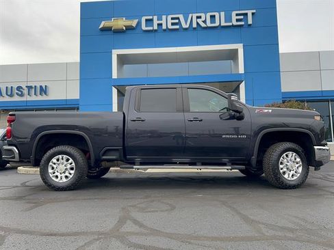 Used 2024 Chevrolet Silverado 2500 LT image 8