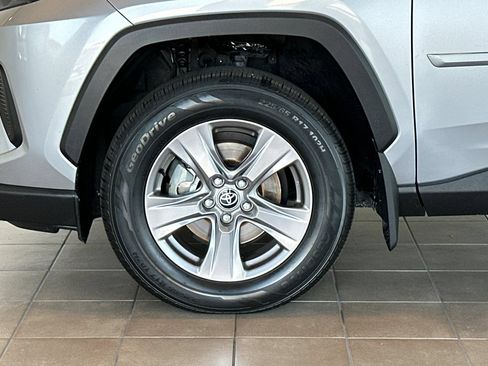 Certified 2025 Toyota RAV4 LE AWD/4WD image 25
