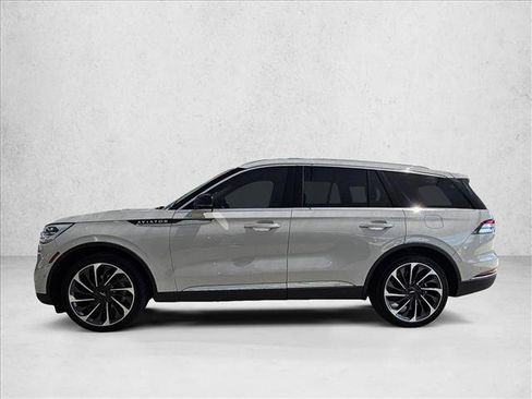 Used 2024 Lincoln Aviator Reserve w/ Equipment Group 201A AWD/4WD image 8