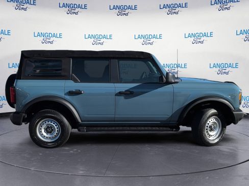 Used 2022 Ford Bronco 4-Door image 3