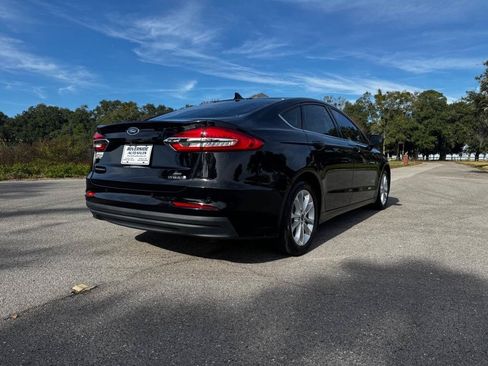Used 2019 Ford Fusion SE FWD image 5