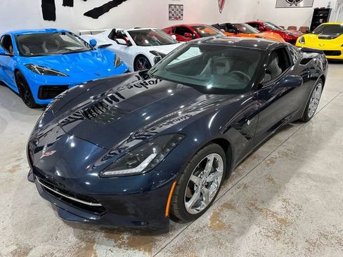 Used 2015 Chevrolet Corvette Stingray Coupe RWD image 5
