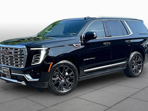 Used 2025 GMC Yukon Denali w/ Sun & Power Step Package AWD/4WD image 1