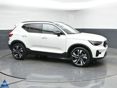 Used 2024 Volvo XC40 B5 Plus