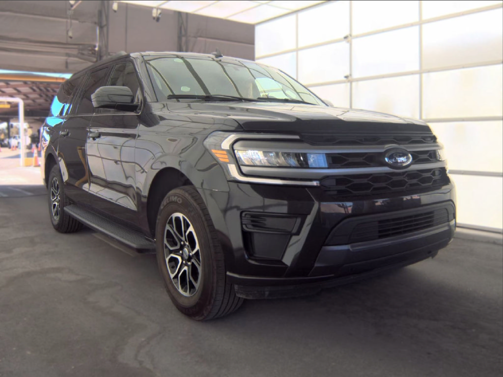Used 2024 Ford Expedition Max XLT RWD image 1