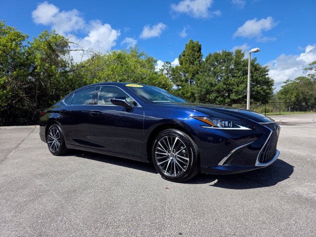 Used 2025 Lexus ES 350 w/ Premium Package FWD image 1