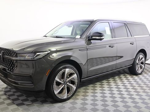 New 2026 Lincoln Navigator L Black Label image 2