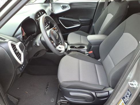 Used 2024 Kia Soul LX w/ Option Group 015 FWD image 12