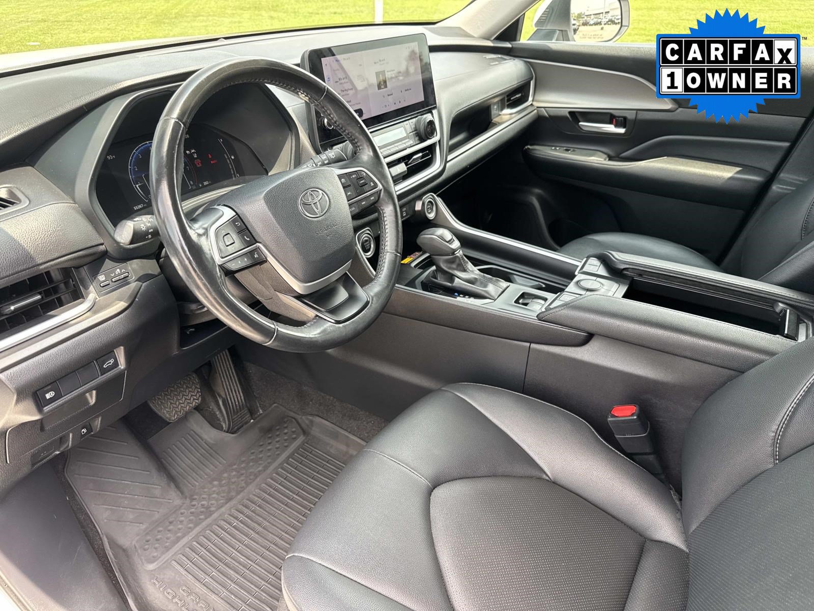 Used 2024 Toyota Grand Highlander AWD image 25