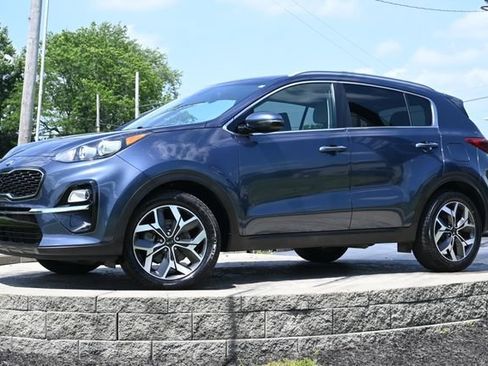 Used 2021 Kia Sportage EX FWD image 1