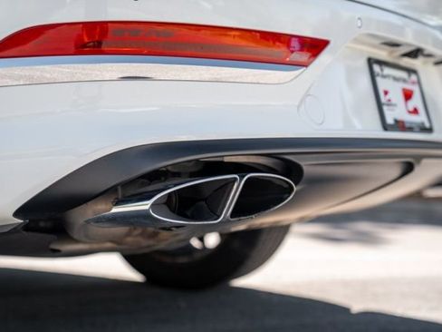 Used 2022 Bentley Bentayga image 20