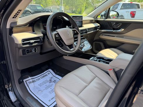 Used 2022 Lincoln Corsair Reserve AWD/4WD image 11